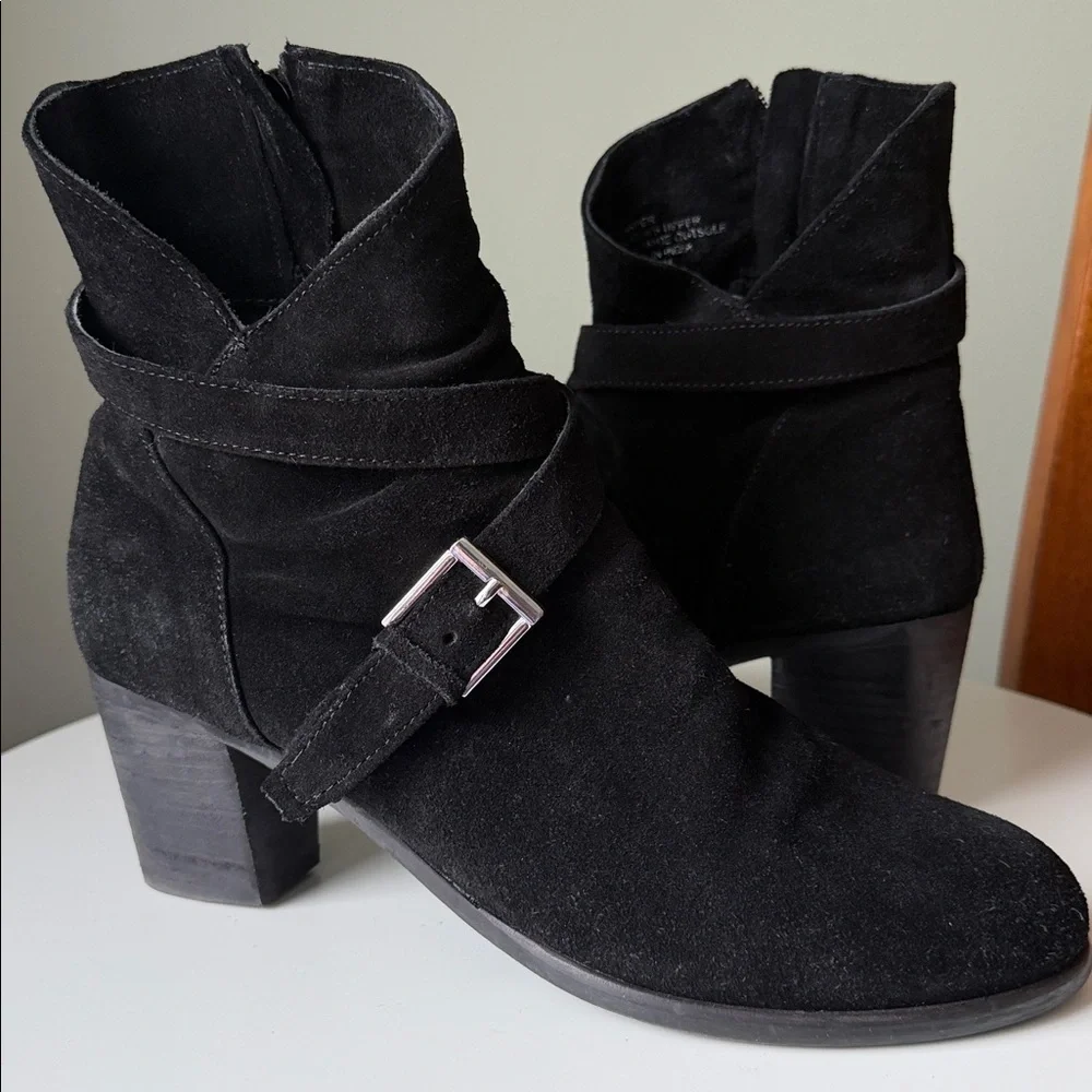Anthropologie Matisse Harper black suede leather ankle boots “tulip collar”